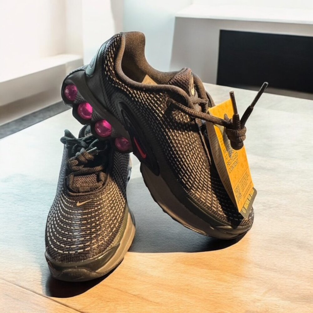 Nike Air Max Youth Size 2 All Night Black